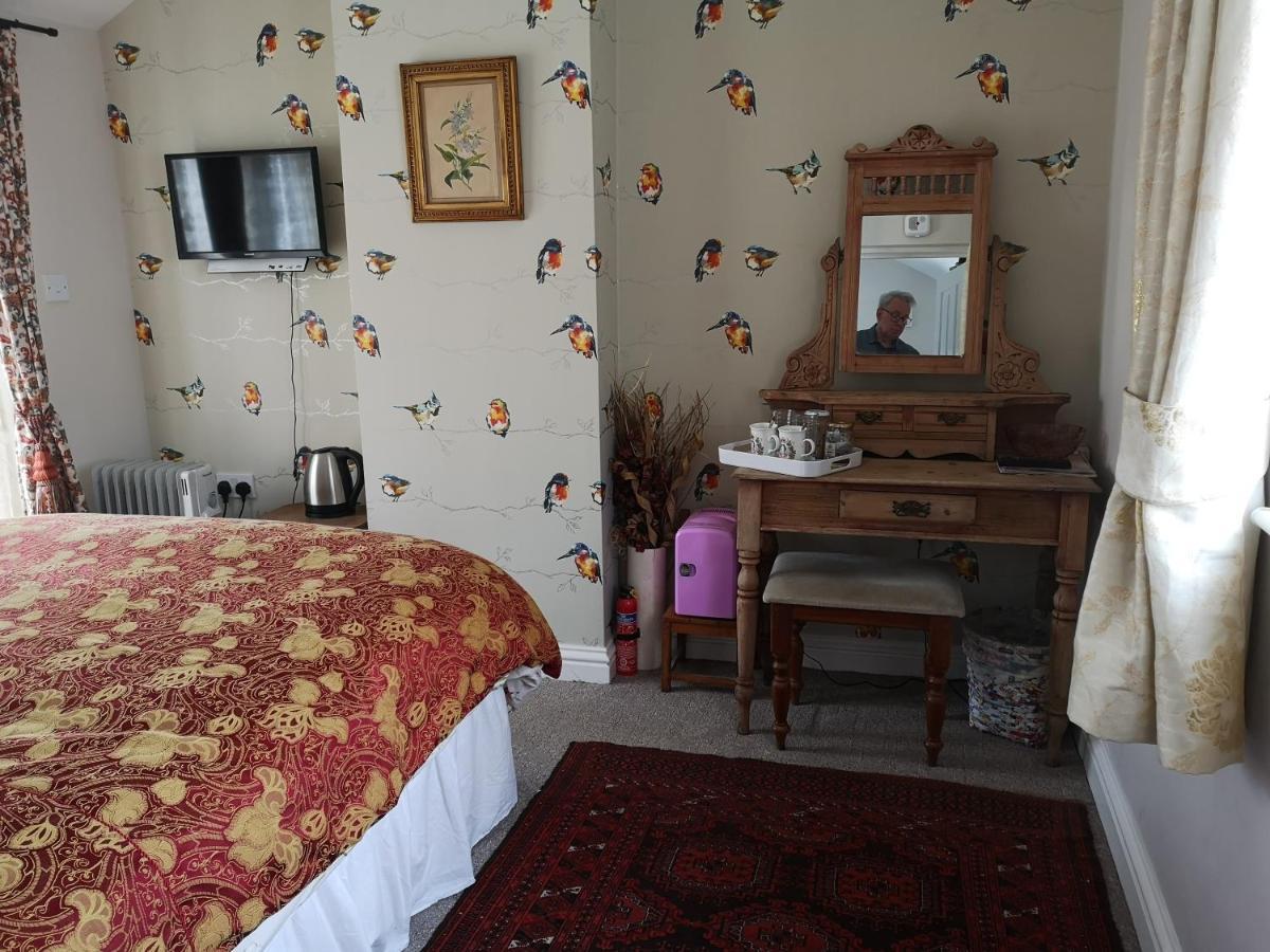 Brampton Dales Farm Bed & Breakfast Gainsborough Exterior photo